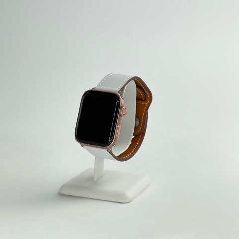 Кожаный ремешок Leather Rivet Clasp на Apple Watch 38/40/41mm White